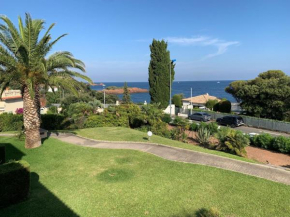Appartement vue mer domaine arboré